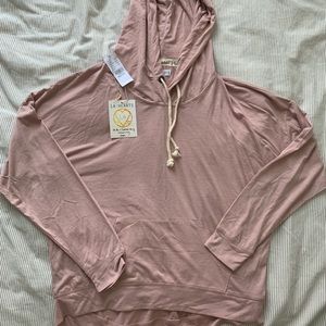 Lightweight hoodie with drawstrings